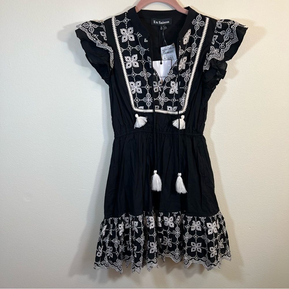 En Saison Women’s Ottis Floral Embroidered Mini Dress Black White Small NWT - Picture 2 of 14